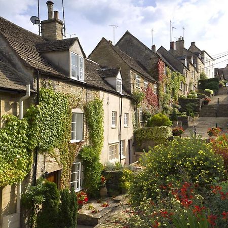 Well Cottage: A Cotswold Cottage At The Heart Of The Village Of Crudwell Kültér fotó